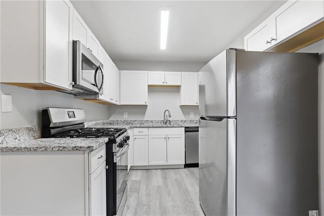 341 Roxbury Drive, Riverdale, GA 30274