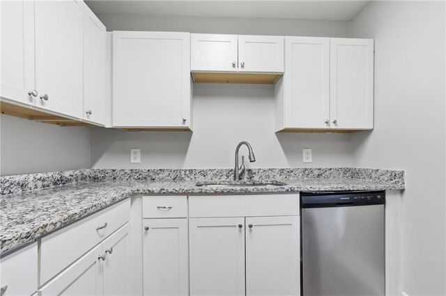 341 Roxbury Drive, Riverdale, GA 30274