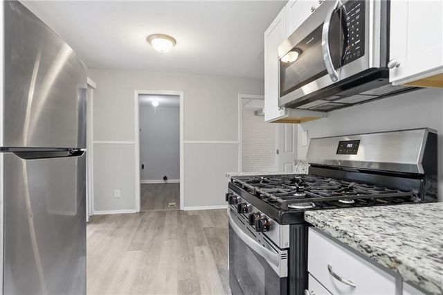 341 Roxbury Drive, Riverdale, GA 30274