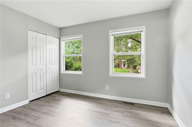 341 Roxbury Drive, Riverdale, GA 30274