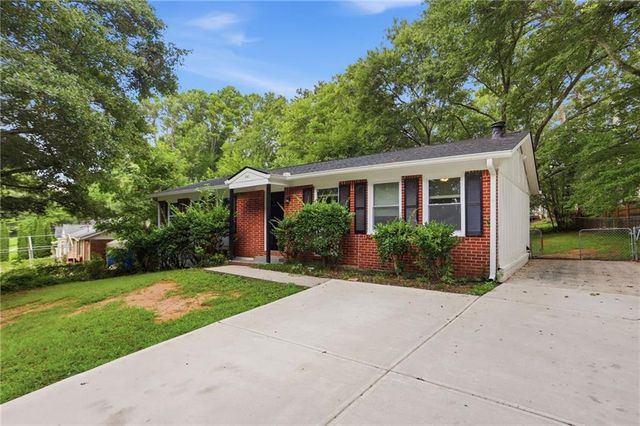 341 Roxbury Drive, Riverdale, GA 30274