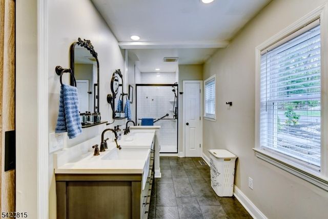 9 Zion Rd, East Amwell Twp., NJ 08525