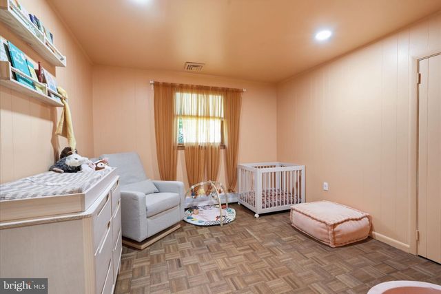 6910 CLIFF RD, Philadelphia, PA 19128