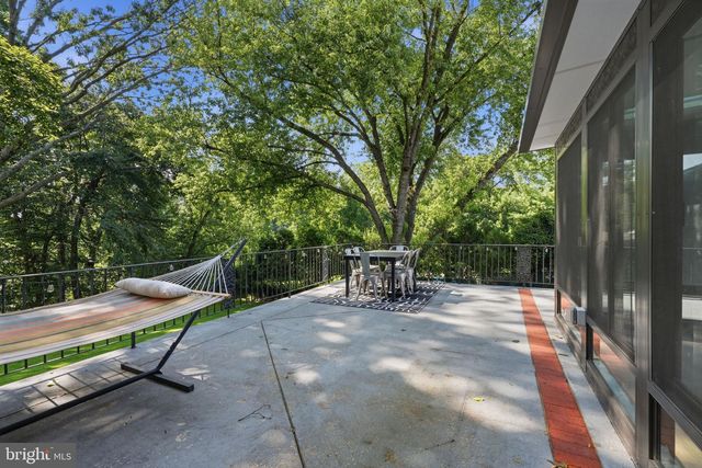 6910 CLIFF RD, Philadelphia, PA 19128