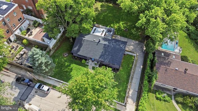 6910 CLIFF RD, Philadelphia, PA 19128