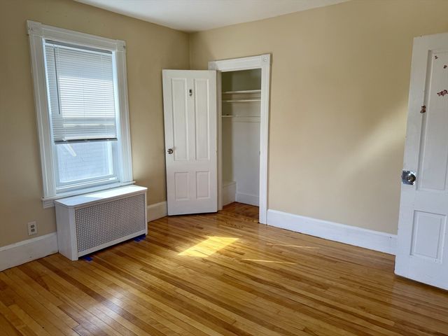 31 Stoneland Rd, Worcester, MA 01603
