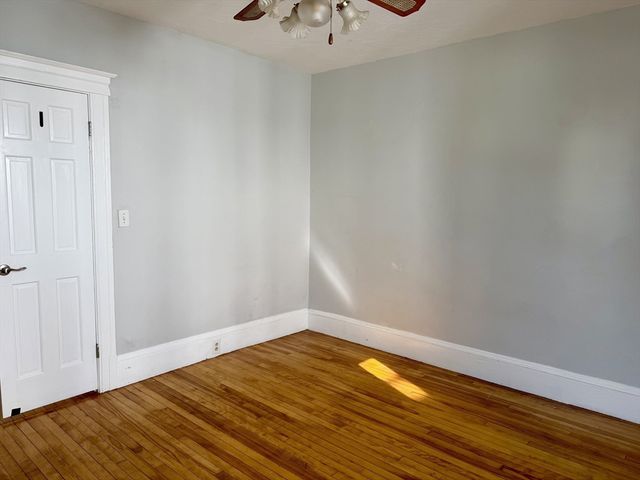 31 Stoneland Rd, Worcester, MA 01603