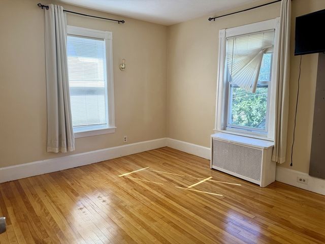 31 Stoneland Rd, Worcester, MA 01603
