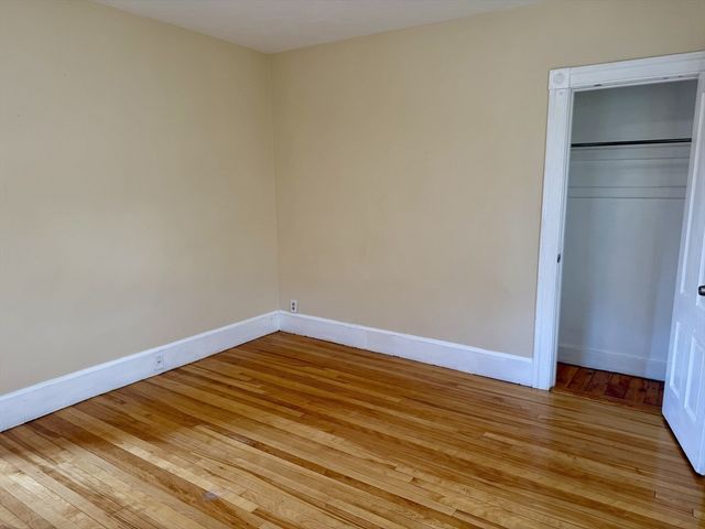 31 Stoneland Rd, Worcester, MA 01603