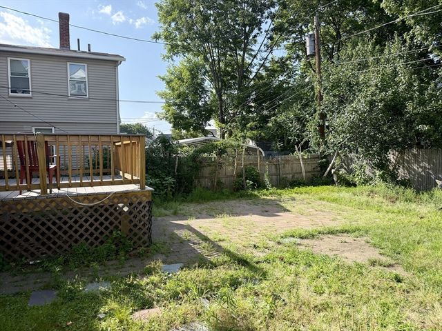 31 Stoneland Rd, Worcester, MA 01603