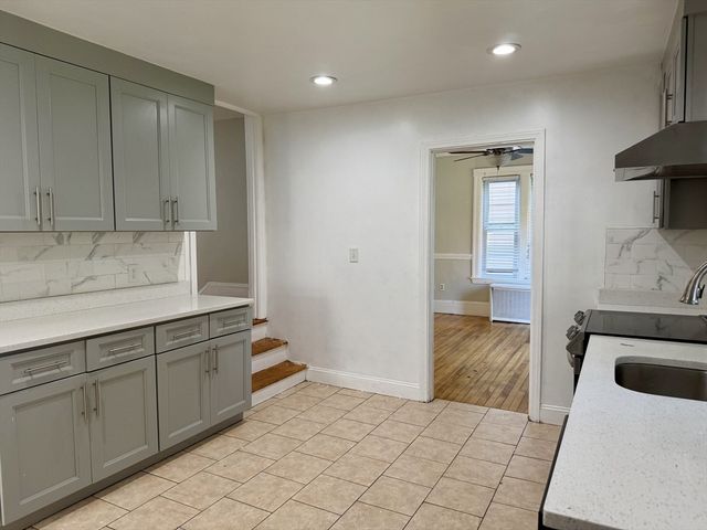 31 Stoneland Rd, Worcester, MA 01603
