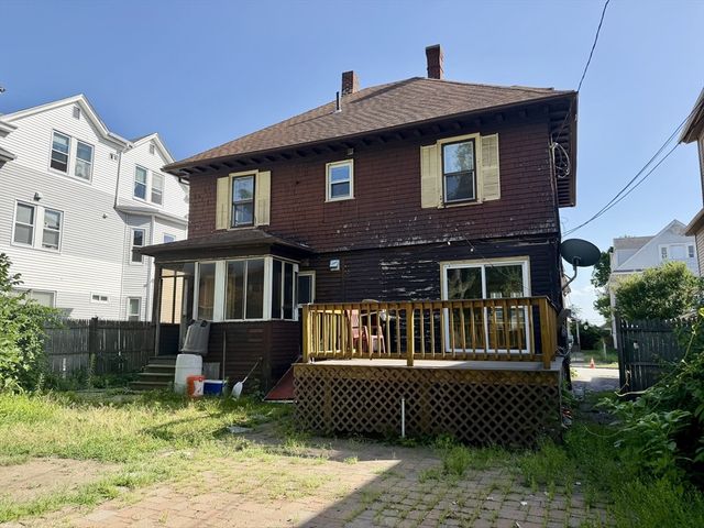 31 Stoneland Rd, Worcester, MA 01603