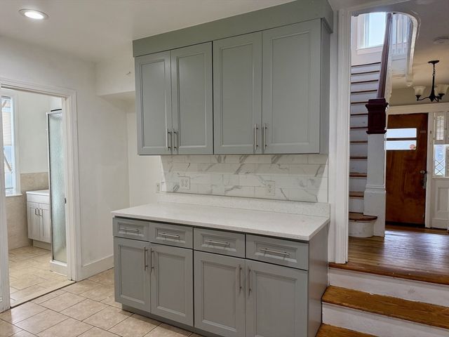 31 Stoneland Rd, Worcester, MA 01603