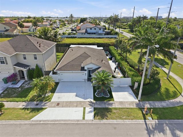 24800 SW 122nd Pl, Homestead, FL 33032