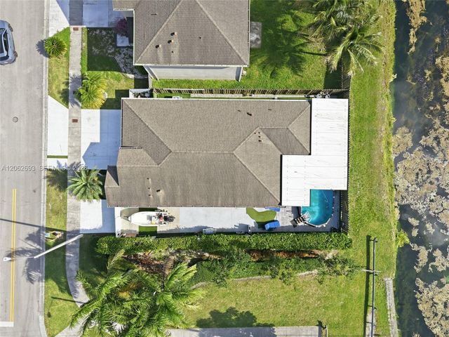24800 SW 122nd Pl, Homestead, FL 33032
