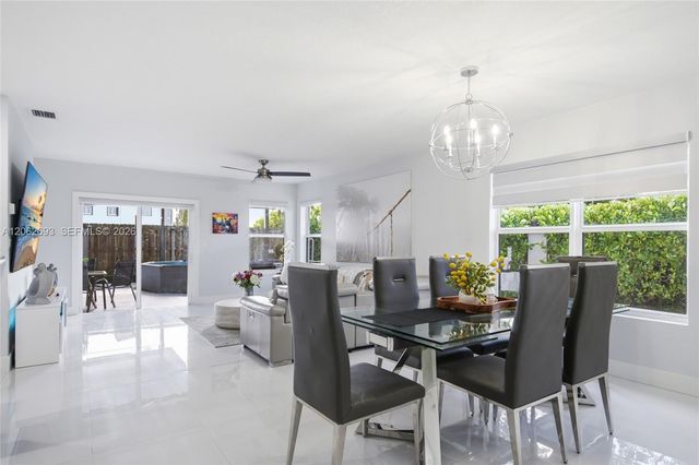 24800 SW 122nd Pl, Homestead, FL 33032