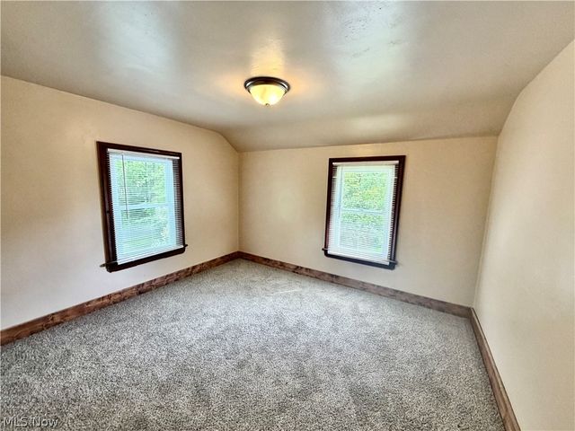 1773 Mahoning Road, Deerfield, OH 44411