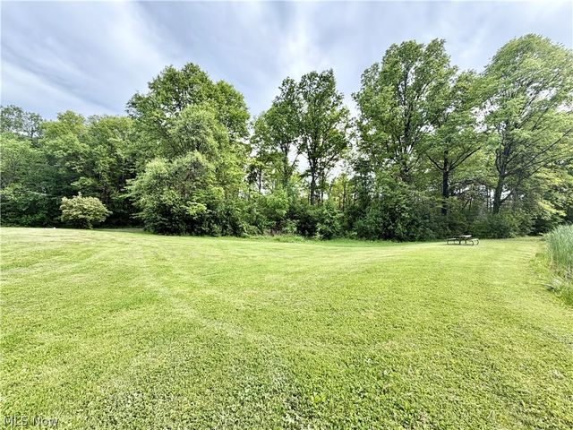 1773 Mahoning Road, Deerfield, OH 44411