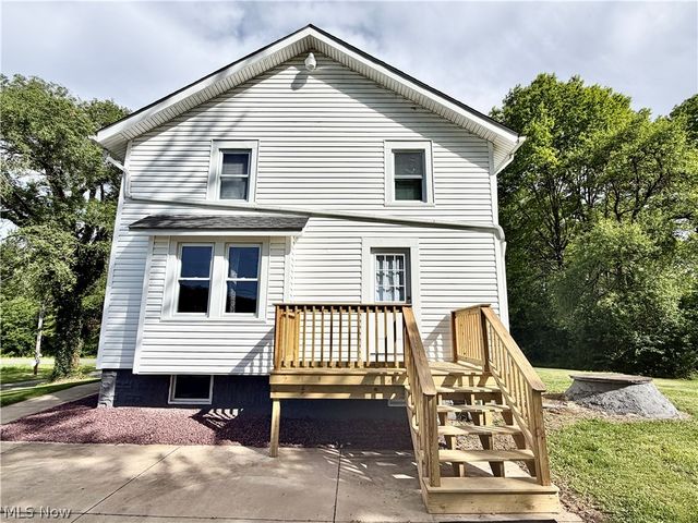 1773 Mahoning Road, Deerfield, OH 44411