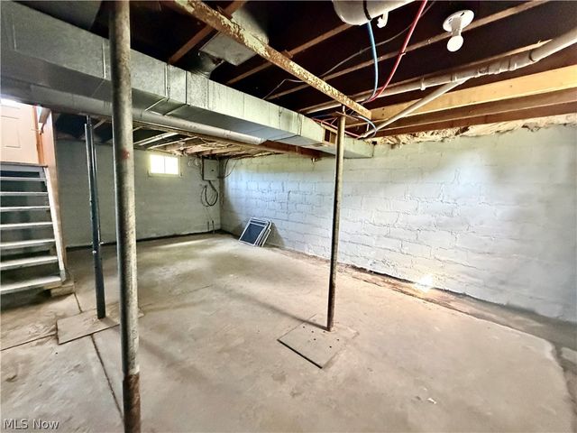 1773 Mahoning Road, Deerfield, OH 44411
