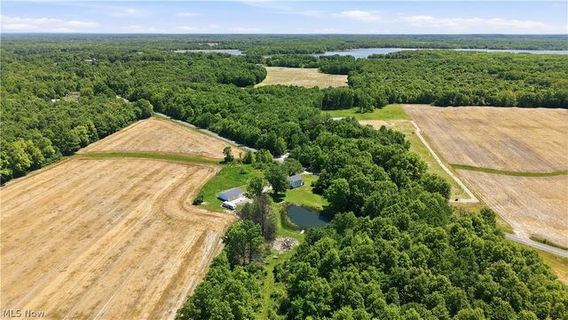 1773 Mahoning Road, Deerfield, OH 44411