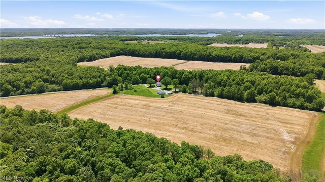 1773 Mahoning Road, Deerfield, OH 44411