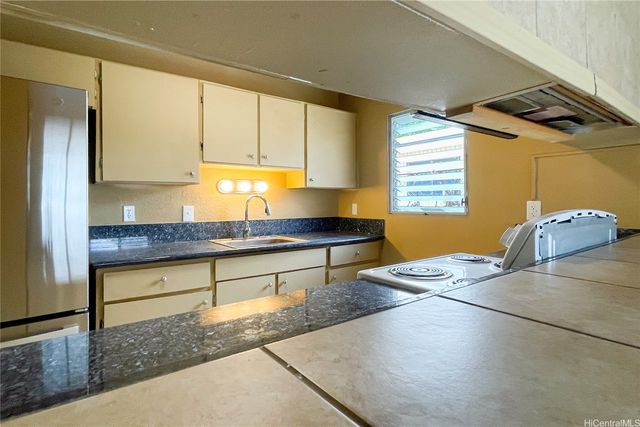 84-655 Kepue Street, Waianae, HI 96792