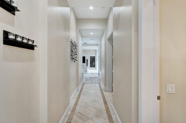 7272 NW 62nd Terrace, Parkland, FL 33067