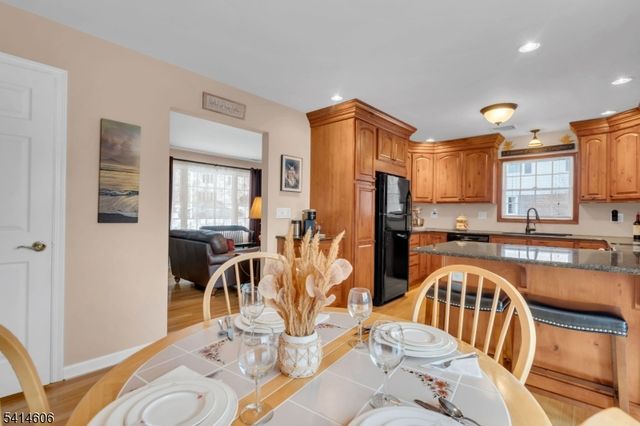 31 Weir Pl, Ringwood Boro, NJ 07456