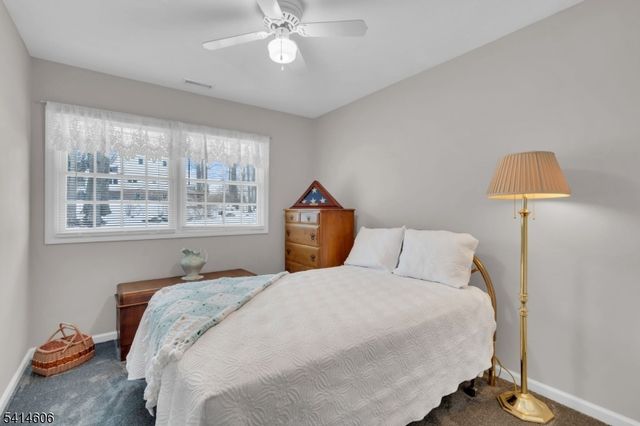 31 Weir Pl, Ringwood Boro, NJ 07456