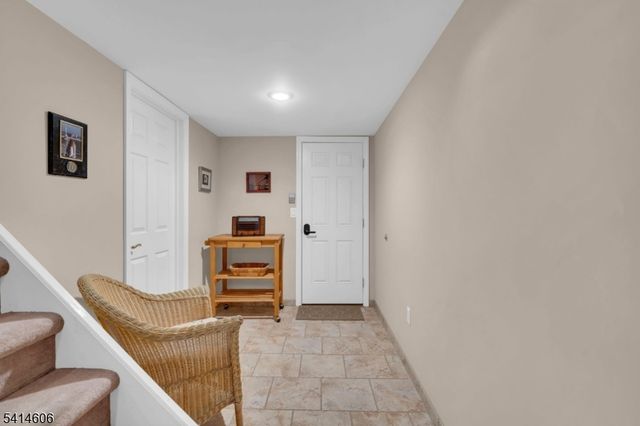 31 Weir Pl, Ringwood Boro, NJ 07456