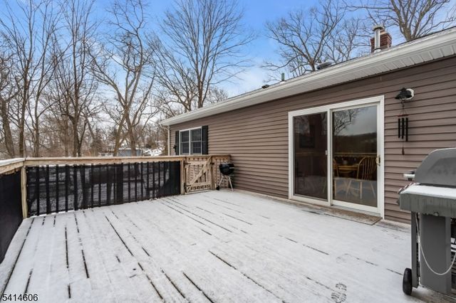 31 Weir Pl, Ringwood Boro, NJ 07456