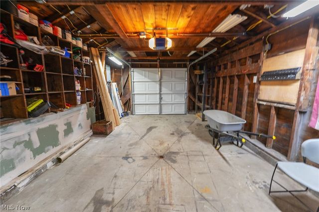 252 Parkgate Avenue, Austintown, OH 44515