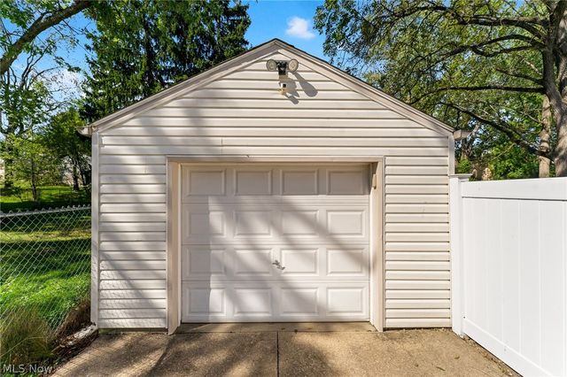 252 Parkgate Avenue, Austintown, OH 44515