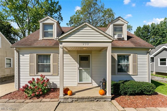 252 Parkgate Avenue, Austintown, OH 44515