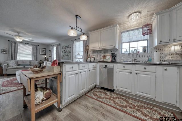 3852 W FM 16, Tyler, TX 75706