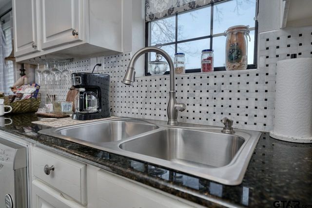 3852 W FM 16, Tyler, TX 75706