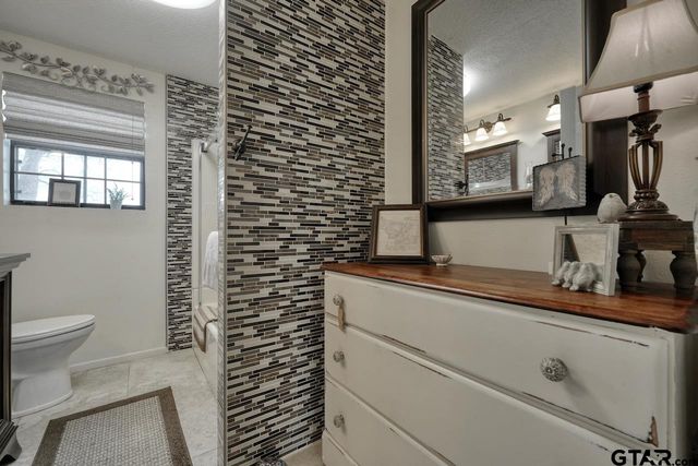 3852 W FM 16, Tyler, TX 75706