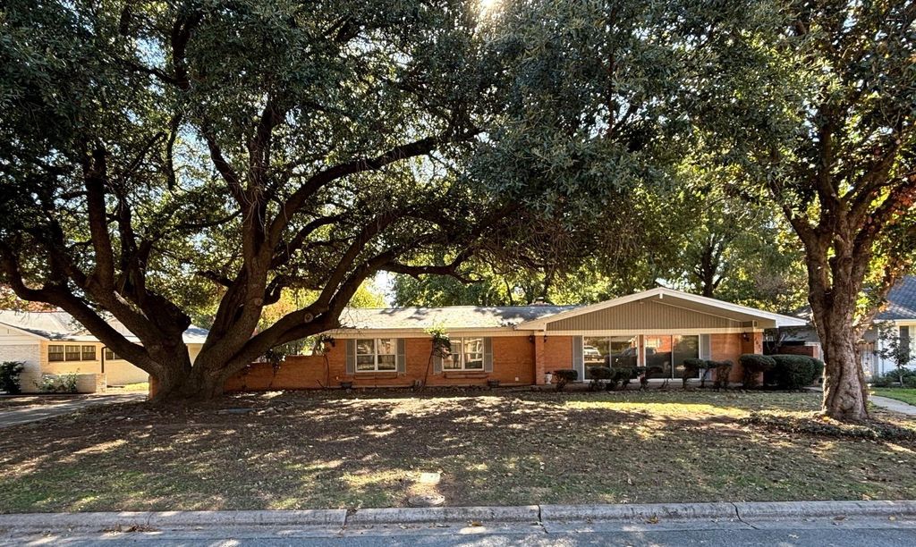 2627 BRETTON ROAD, Wichita Falls, TX 76308