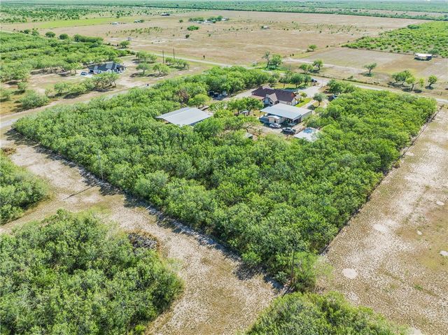 738 County Road 137 St, Alice, TX 78332