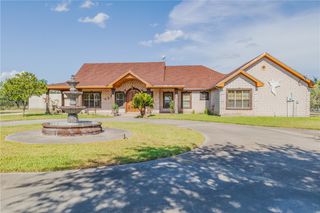 738 County Road 137 St, Alice, TX 78332