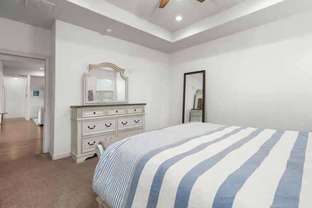 125 Naalehu CT, Bastrop, TX 78602