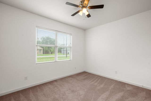 125 Naalehu CT, Bastrop, TX 78602