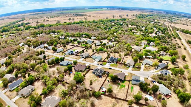 125 Naalehu CT, Bastrop, TX 78602