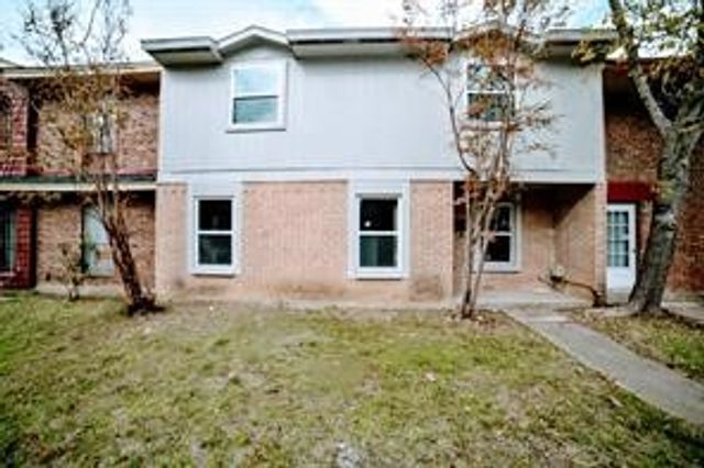 2206 Statler Drive, Carrollton, TX 75007