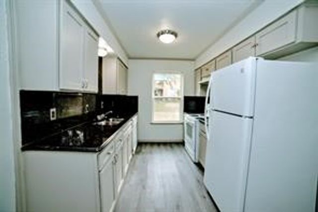 2206 Statler Drive, Carrollton, TX 75007