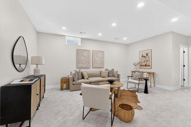 957 Linwood Avenue, Columbus, OH 43206