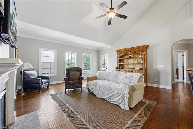37 Wexford Circle, Thomasville, NC 27360