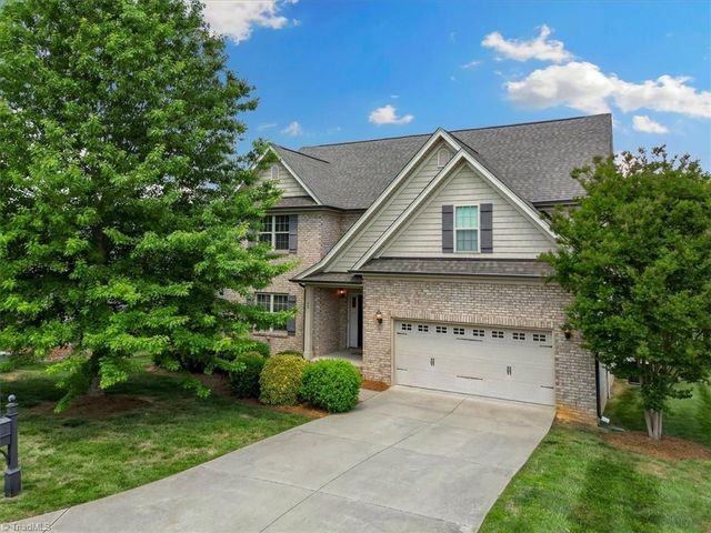 37 Wexford Circle, Thomasville, NC 27360