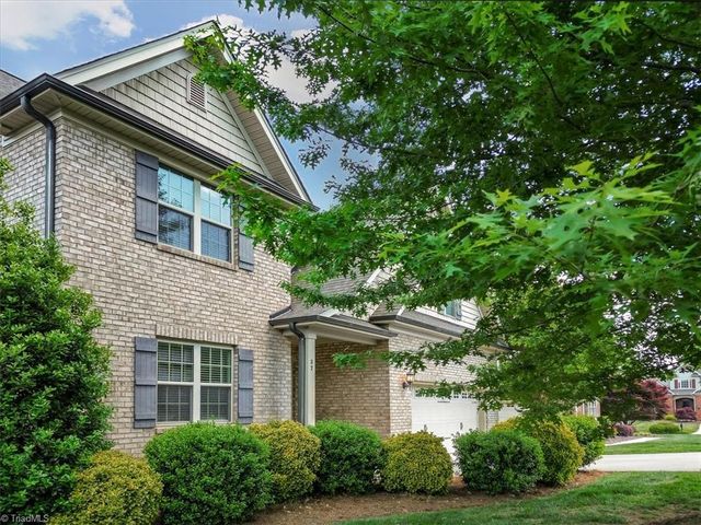 37 Wexford Circle, Thomasville, NC 27360